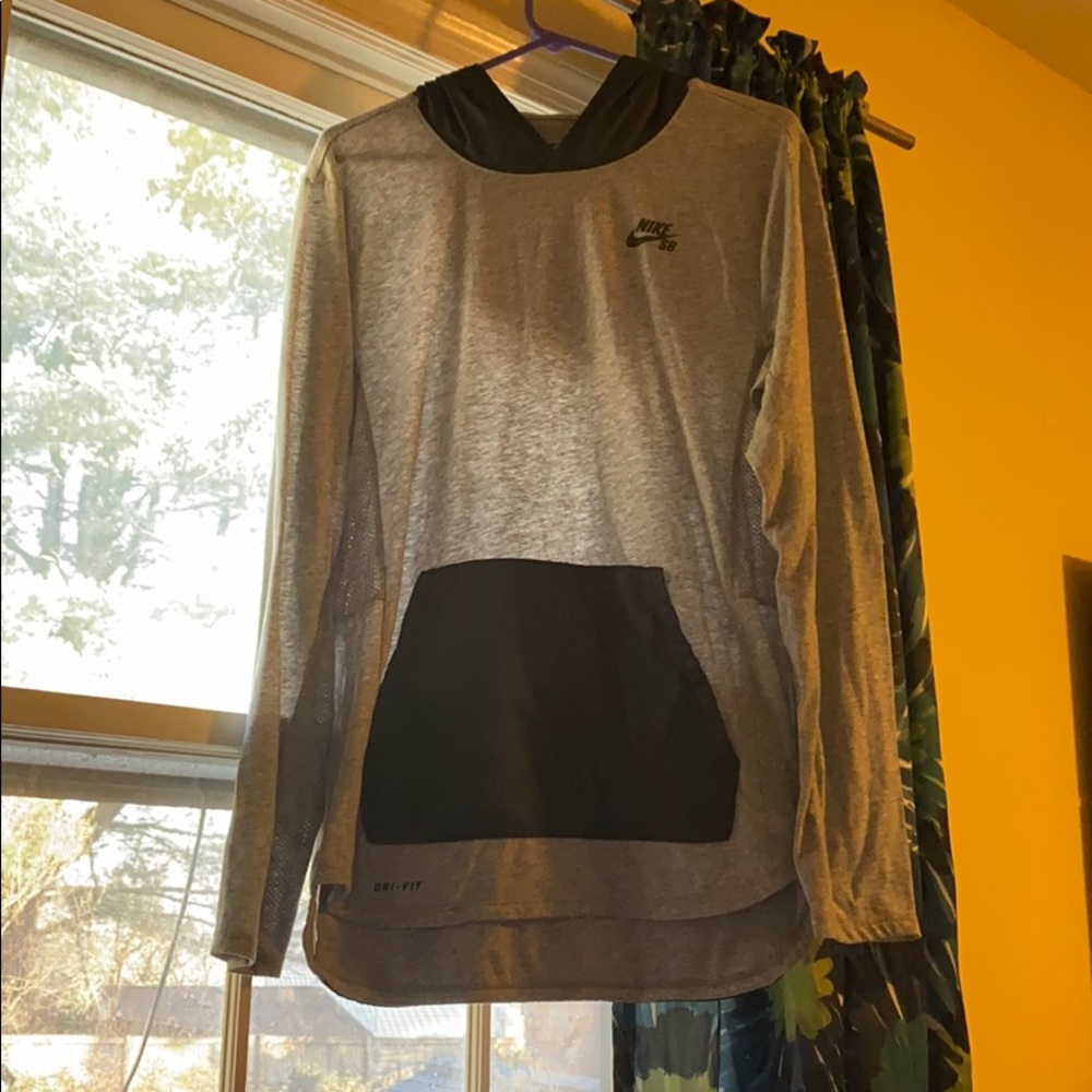 nike dri-fit windbreaker